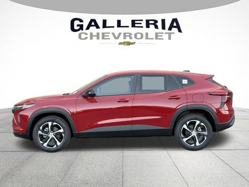 New 2026 Chevrolet Trax RS w/ Sunroof Package FWD image 4