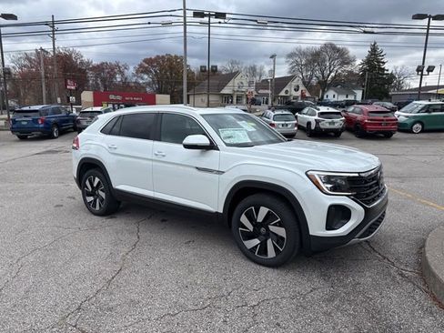 New 2026 Volkswagen Atlas Cross Sport SEL image 5