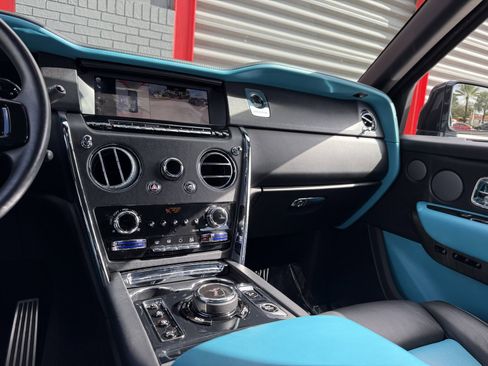Used 2022 Rolls-Royce Cullinan image 20