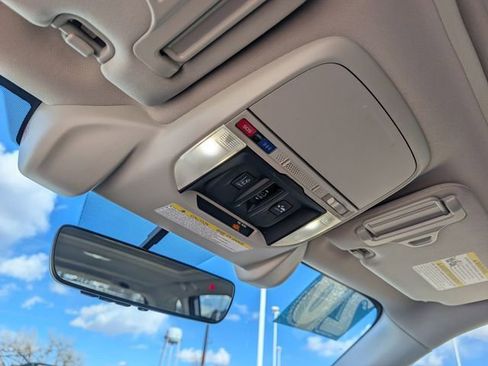 Used 2020 Subaru Forester Touring image 28