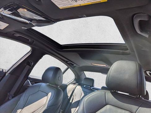 Used 2019 BMW 530e RWD image 16