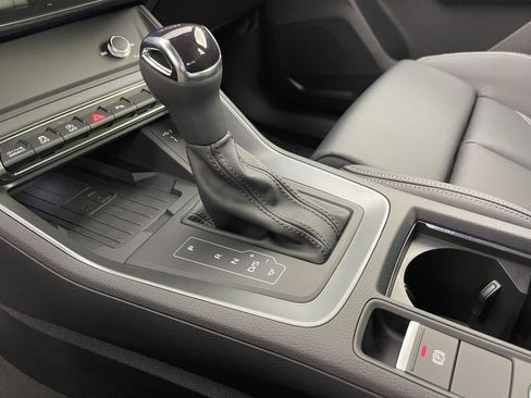 New 2025 Audi Q3 2.0T Premium image 34