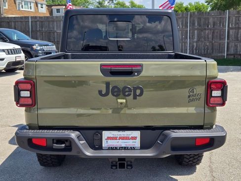 New 2025 Jeep Gladiator Willys image 11