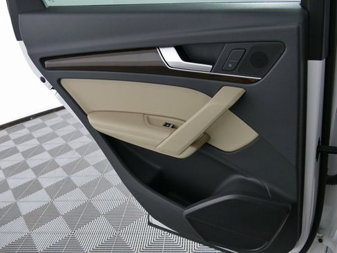 Used 2020 Audi Q5 2.0T Premium Plus image 28