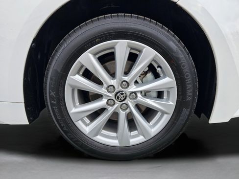 Used 2023 Toyota Corolla XLE image 27