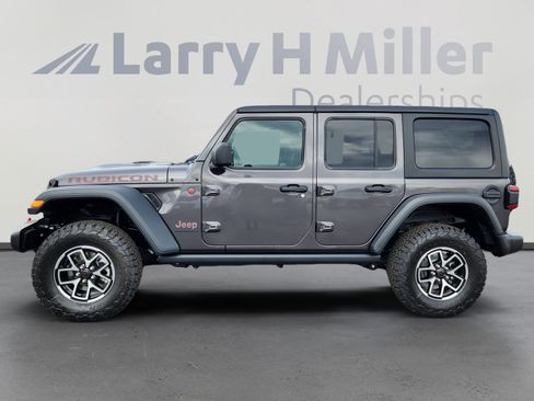 New 2026 Jeep Wrangler Unlimited Rubicon w/ Technology Group AWD/4WD image 3