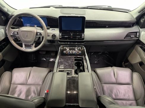 Used 2019 Lincoln Navigator Reserve AWD/4WD image 19