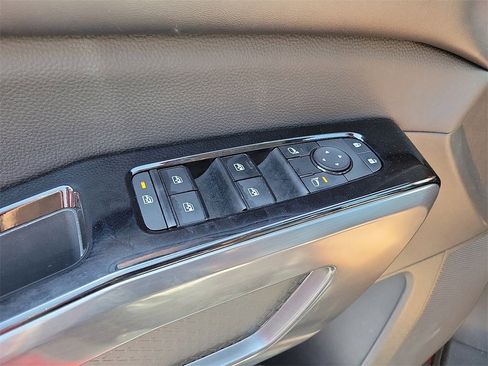 Certified 2023 Nissan Pathfinder SL image 16