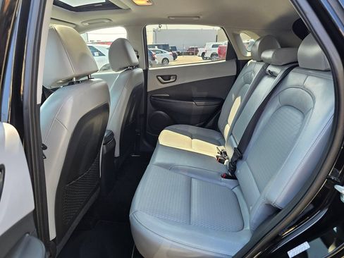 Used 2021 Hyundai Kona Limited AWD/4WD image 16