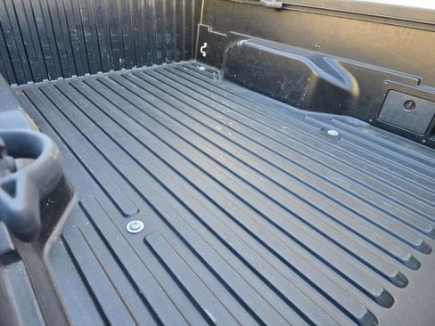 Used 2022 Toyota Tacoma TRD Sport w/ TRD Premium Sport Package RWD image 16