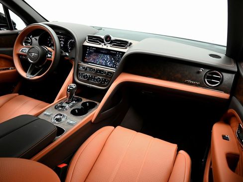 Certified 2025 Bentley Bentayga Extended Wheelbase image 19