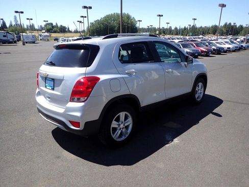 Used 2017 Chevrolet Trax LT image 5