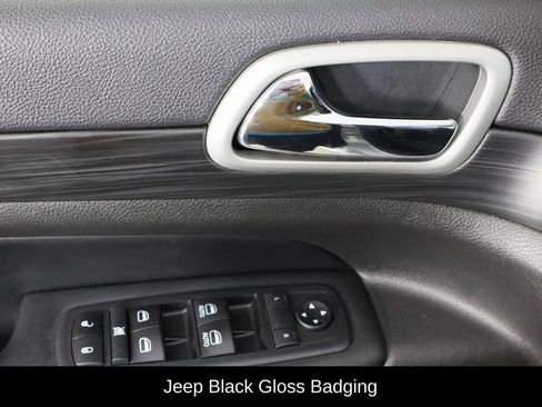 Used 2020 Jeep Grand Cherokee Altitude image 20