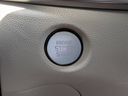 Used 2025 Kia Sorento EX w/ Panoramic Sunroof Package FWD image 28