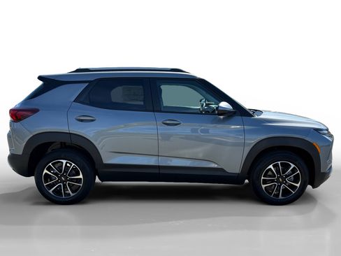 New 2026 Chevrolet TrailBlazer LT w/ Driver Confidence Package FWD image 6