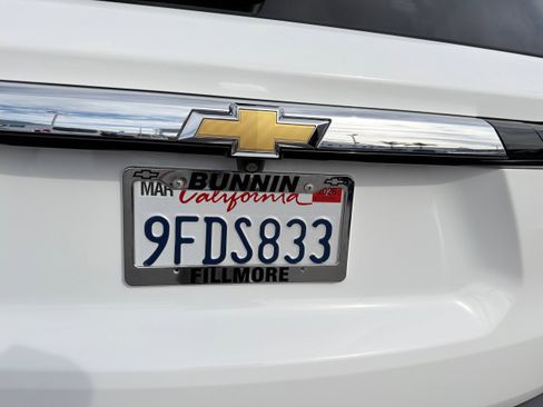 Used 2023 Chevrolet Traverse LT image 37