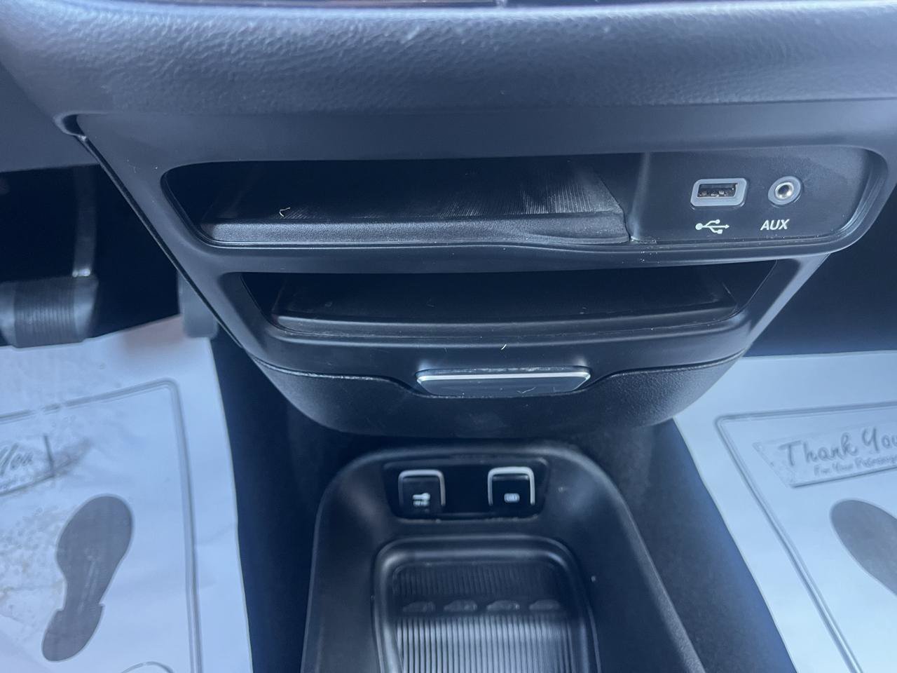 Used 2019 Chrysler Pacifica Touring-L w/ S Appearance Package FWD image 12