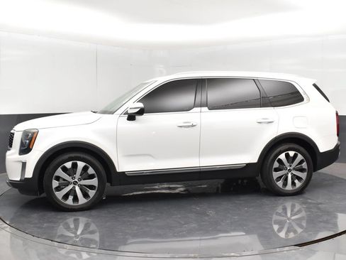 Used 2021 Kia Telluride EX w/ EX Premium Package AWD/4WD image 16