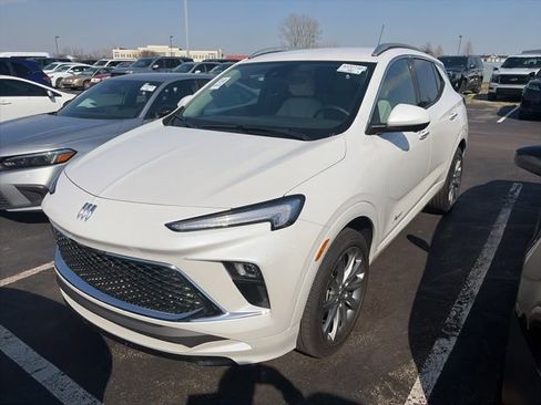 Used 2024 Buick Encore GX Avenir w/ Avenir Technology Package image 1