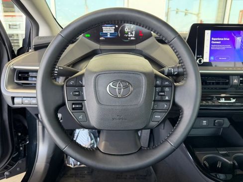 Used 2024 Toyota Prius LE FWD image 23