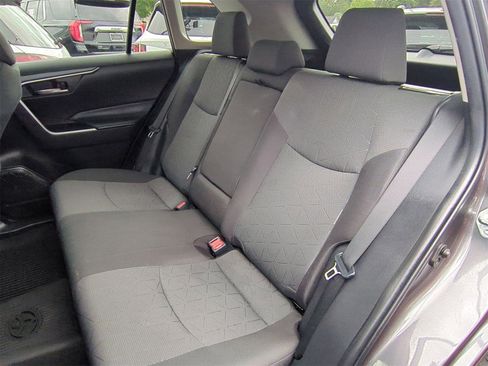 Used 2022 Toyota RAV4 XLE w/ Convenience Package image 23