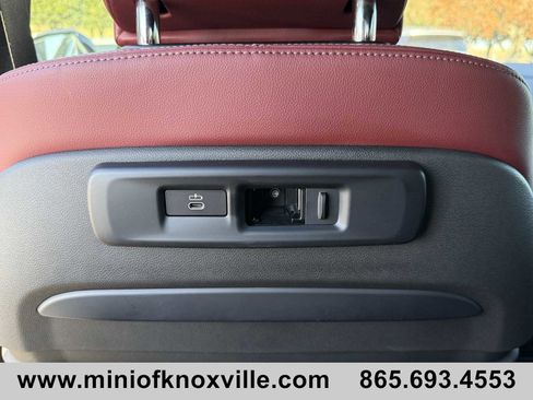 Used 2021 BMW X6 xDrive40i w/ Executive Package image 34