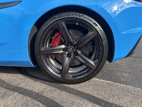 Used 2023 Chevrolet Corvette Z06 w/ Z07 Performance Package RWD image 18