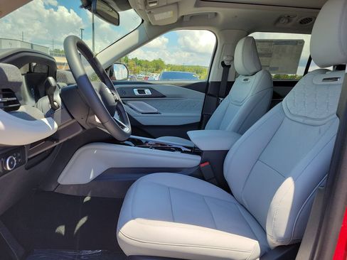 New 2026 Ford Explorer Platinum w/ LUX Leather Package AWD/4WD image 16