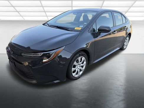 Used 2024 Toyota Corolla LE FWD image 6