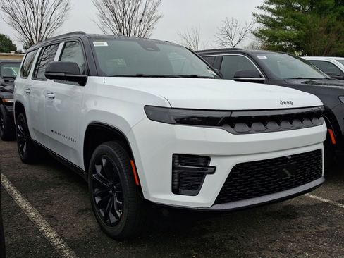 New 2026 Jeep Grand Wagoneer Summit image 3