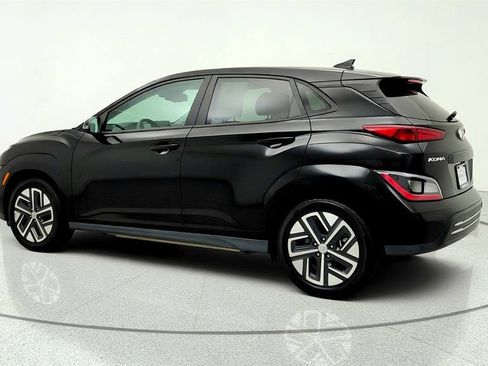 Used 2023 Hyundai Kona SE w/ Cargo Package FWD image 7