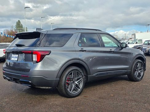 New 2026 Ford Explorer ST-Line w/ ST-Line Street Pack image 35