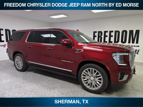Used 2023 GMC Yukon XL Denali w/ Denali Reserve Package AWD/4WD image 3