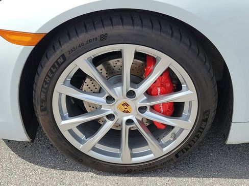 Certified 2019 Porsche 718 Cayman S RWD image 12