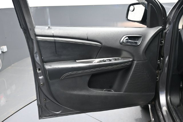Used 2015 Dodge Journey Crossroad w/ Flexible Seating Group FWD image 10