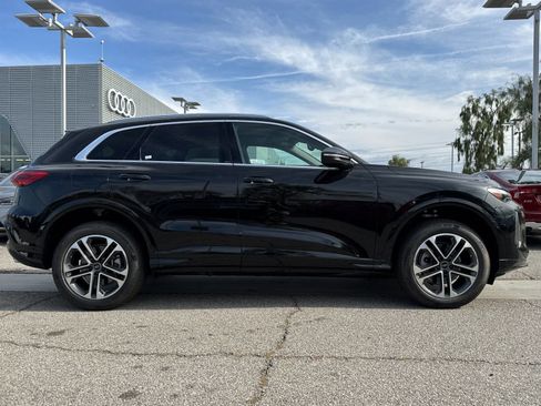 New 2025 Audi Q5 Premium image 3