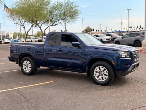 Used 2022 Nissan Frontier SV RWD image 8