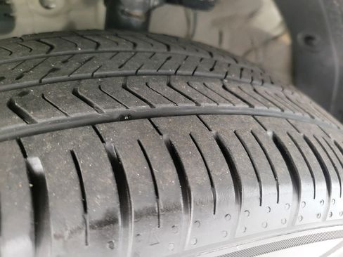 Used 2025 Hyundai Kona SEL FWD image 4