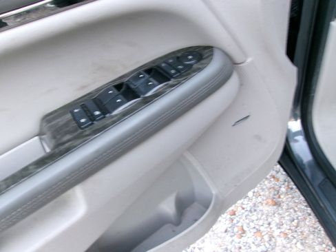 Used 2014 Buick Enclave Premium w/ Trailering Provision Package image 17