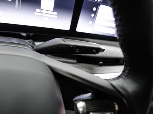 Used 2024 Lucid Air Touring AWD/4WD image 22