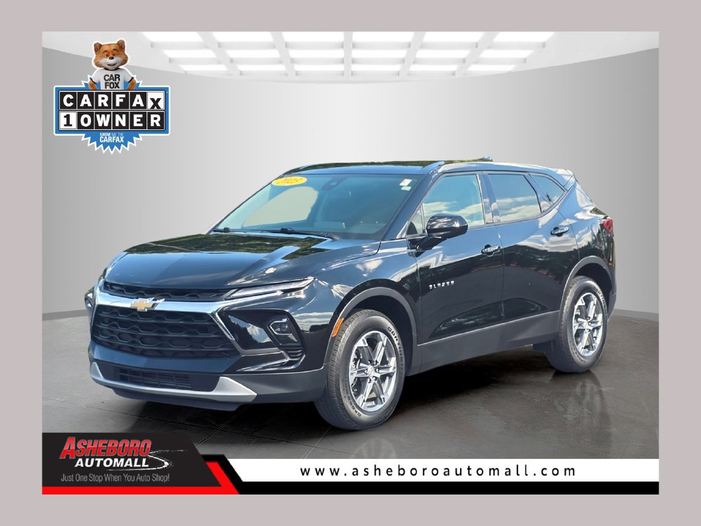 Used 2025 Chevrolet Blazer LT AWD/4WD image 1