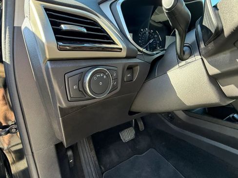 Used 2016 Ford Fusion SE w/ Equipment Group 202A AWD/4WD image 17