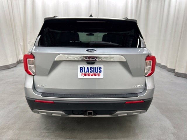 Used 2023 Ford Explorer XLT w/ Equipment Group 202A AWD/4WD image 32