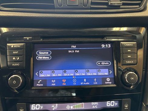 Used 2018 Nissan Rogue SV w/ Premium Package AWD/4WD image 19