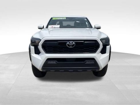 Certified 2024 Toyota Tacoma TRD Off-Road AWD/4WD image 18