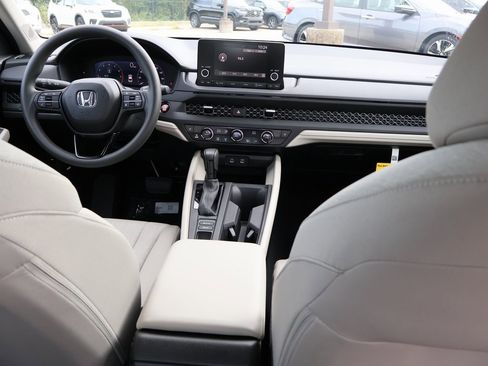 New 2025 Honda Accord SE image 11