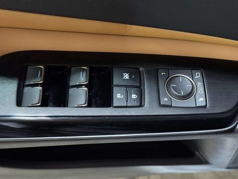 Used 2024 Lexus ES 250 w/ Premium Package AWD/4WD image 19