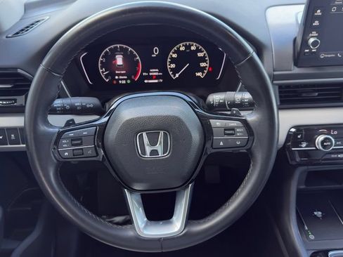 Used 2024 Honda Pilot Touring image 21