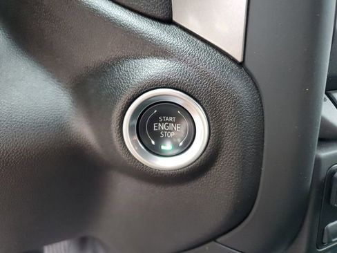 Used 2024 GMC Sierra 3500 Pro w/ Convenience Package image 25