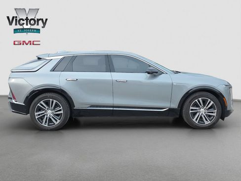 Used 2024 Cadillac Lyriq Luxury RWD image 19